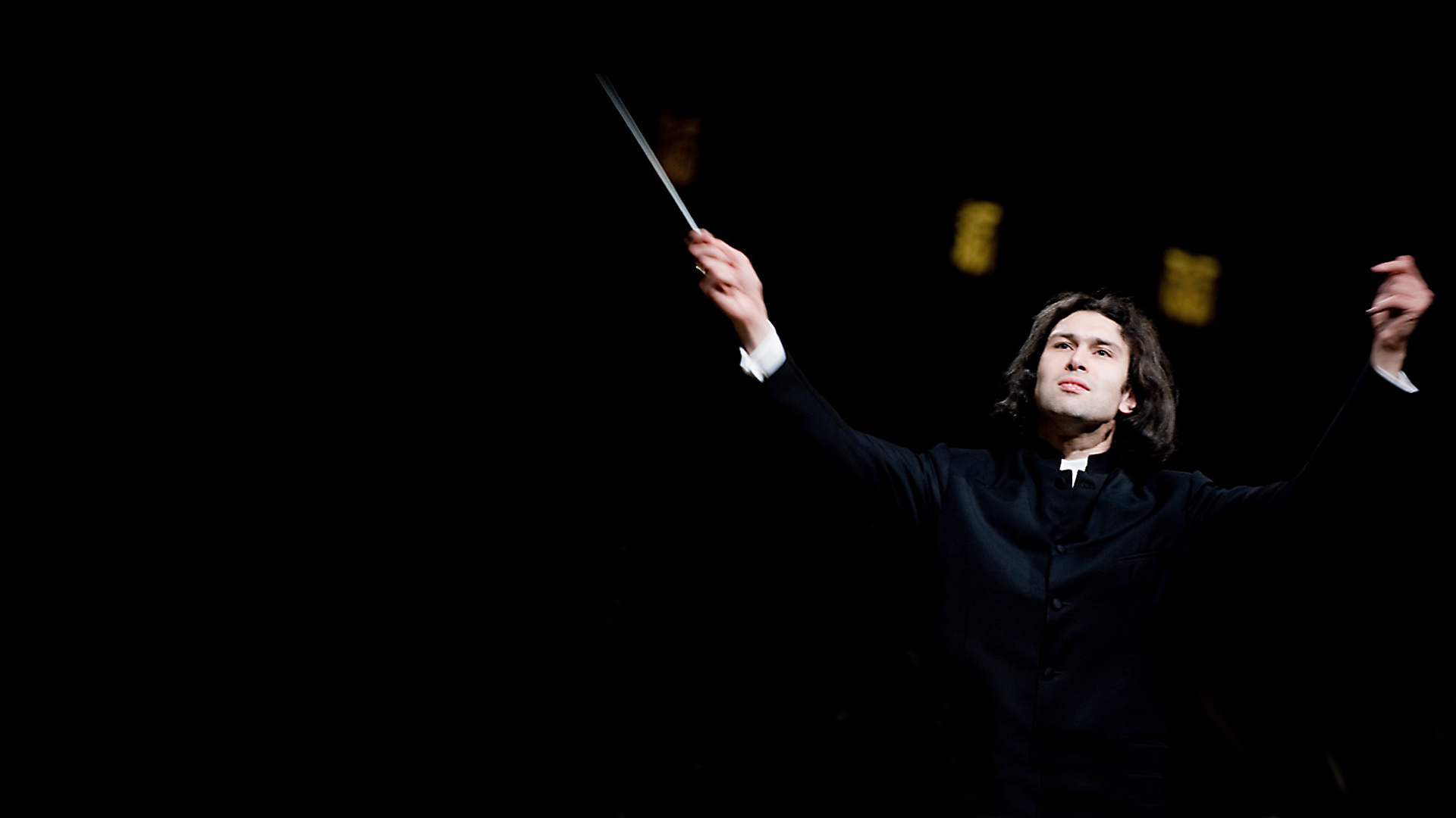 Jurowski Conducts Beethoven