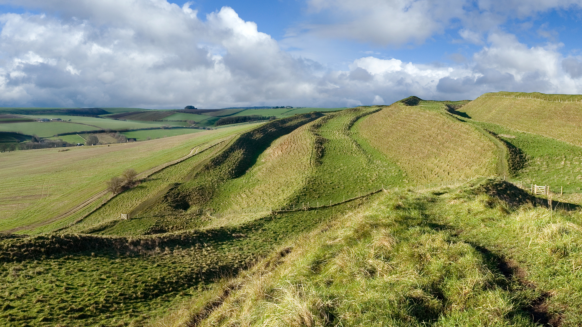 Secrets From the Sky - E4 - Maiden Castle