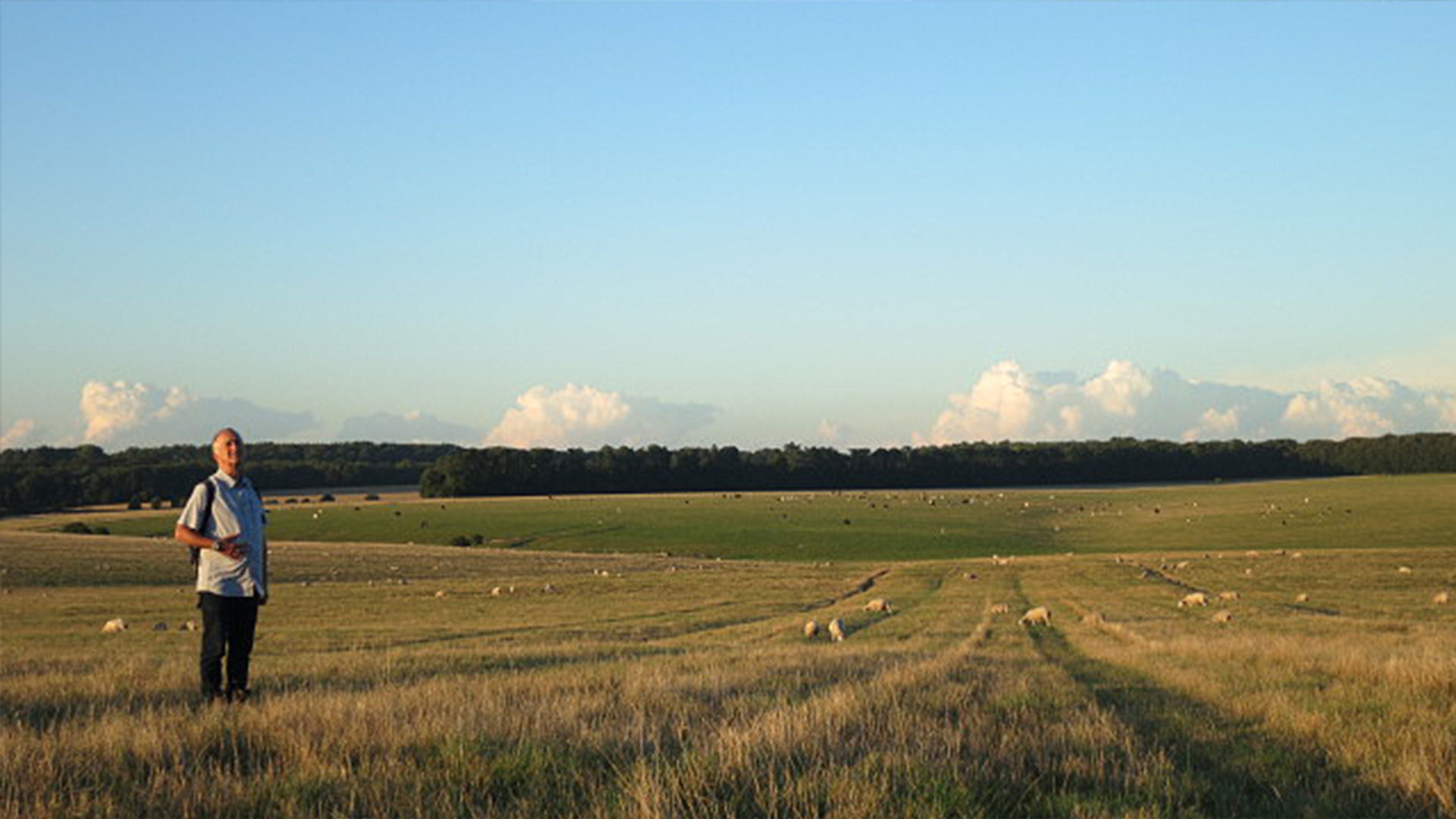 Walking Through History - S2E1 - The Path to Stonehenge